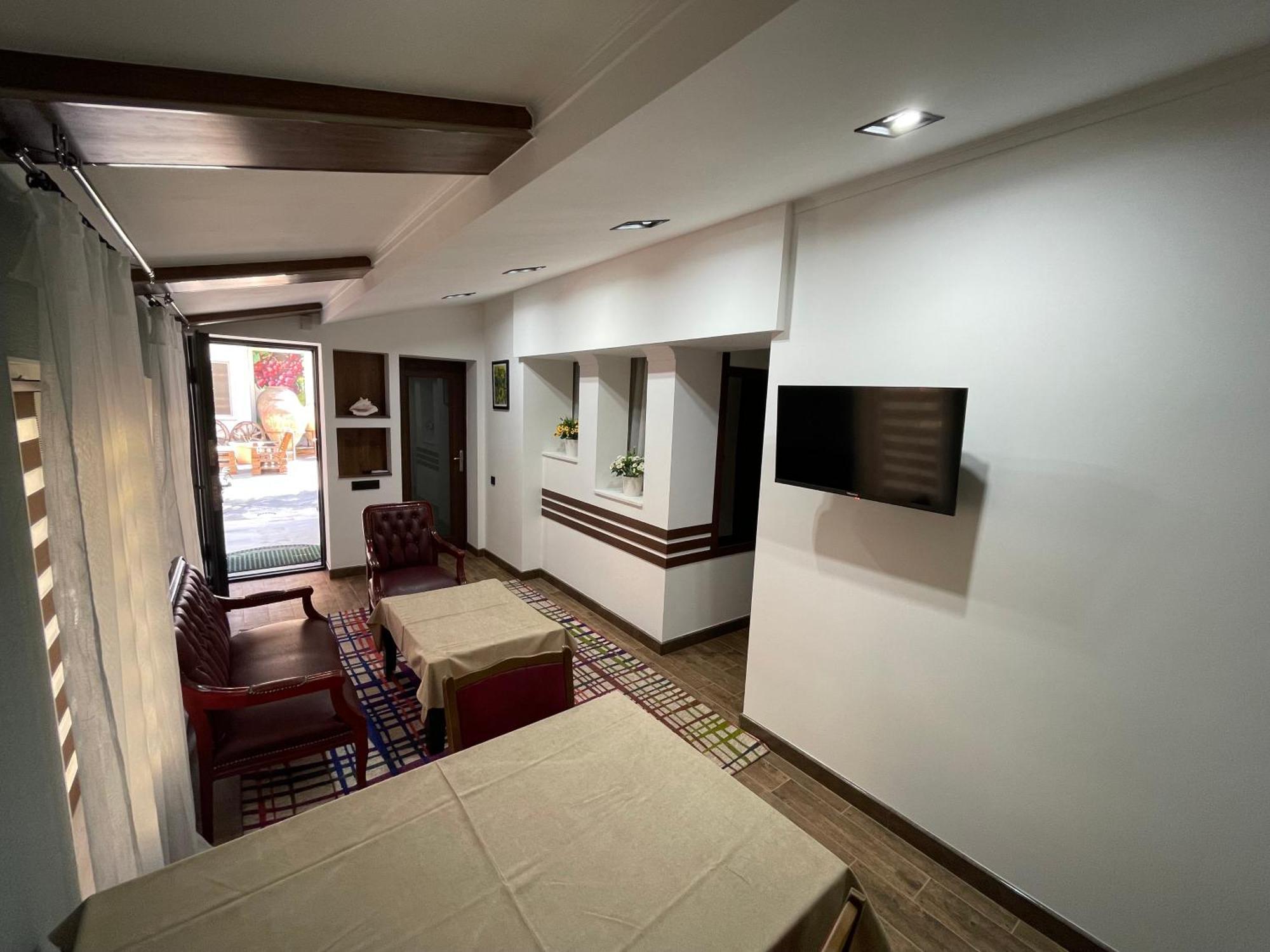 No Problem Hotel Yerevan Exterior photo