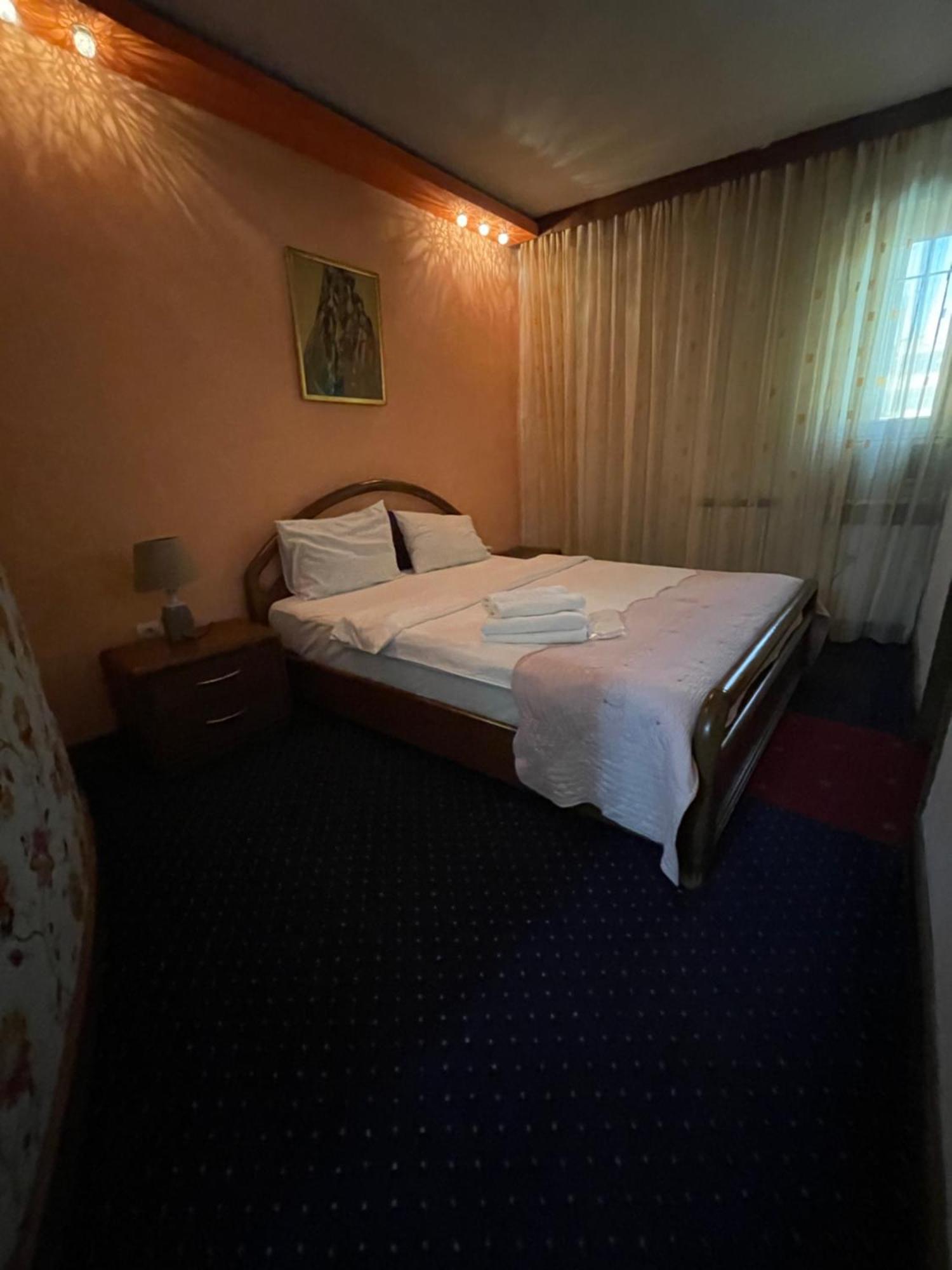 No Problem Hotel Yerevan Exterior photo