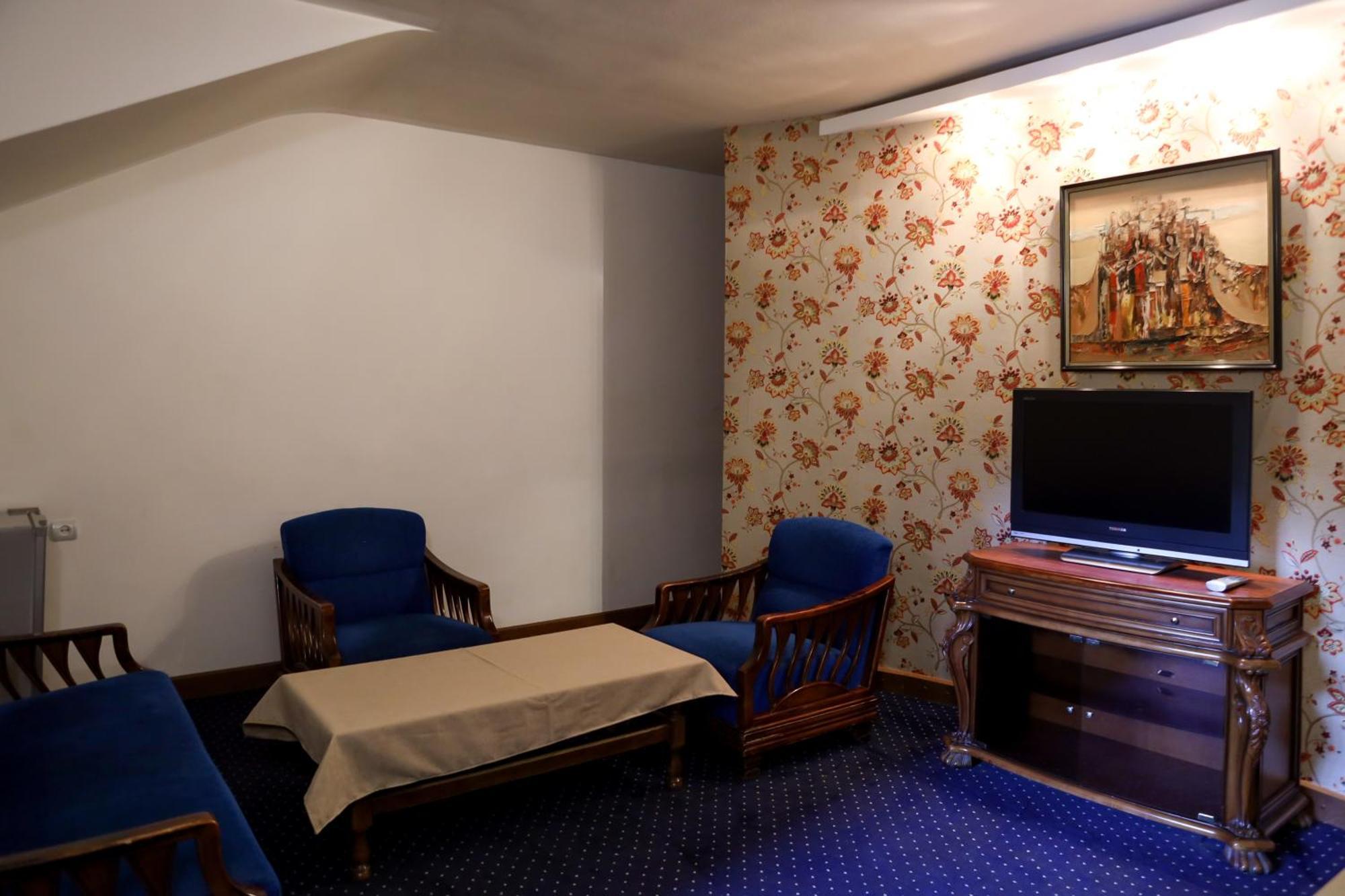 No Problem Hotel Yerevan Exterior photo